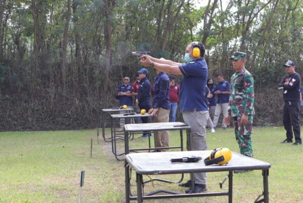 Latihan Menembak Dalam Rangka Peningkatan Skill dan Kemampuan Pegawai