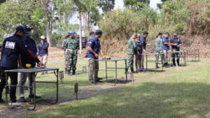 Latihan Menembak Dalam Rangka Peningkatan Skill dan Kemampuan Pegawai