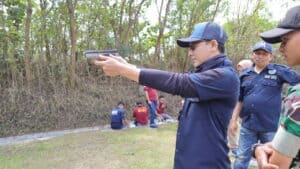 Latihan Menembak Dalam Rangka Peningkatan Skill dan Kemampuan Pegawai